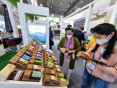 稅惠護航，助力和田特色農產品閃耀亞歐博覽會